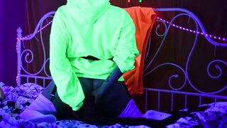 Amy Kitty's: If it Fits.. I Sits!! Sleipnir Bad Dragon Review (Shyguy Femboy Costume Play)