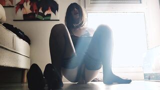 La travesti française chevauche sonny gode, tu veux participé ?