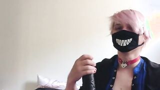 Bashful She-Creature attempts The Colossal