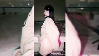 TRANSSEXUAL Girlfreind Have Fun Her Girldick And Urinating On the Rooftop