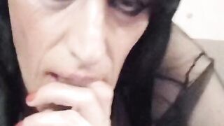 LEA SE FAIT ENCORE REMPLIR LE CUL DE SPERME BIEN CHAUD