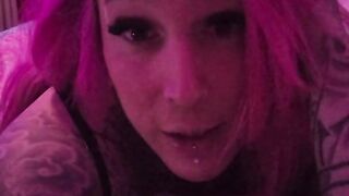 T-Model filthy chat and wants you to tear up her