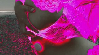 Fiesta neon con mi pequeño faux-cock