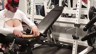 DeeDeeSlut69 in the Gym White Top blowing two Weenies