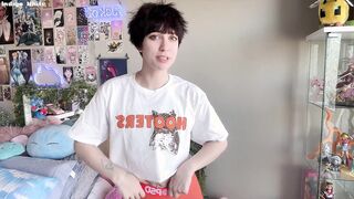 FEMBOY CUPCAKES DISROBE TAUNT! (SWITCH ROLES TRAP UWU) - INDIGO WHITE