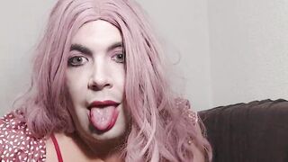 Crossdresser Juvia Jolie is a sissy tart with a perfekt booty Wunder her undergarments