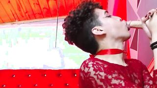 Prettiest Sissy Femboy Jacks Immense Faux-Cock With Her Massive Lips