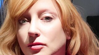 Glorious towheaded trans COUGAR Serena demonstrates her candy in couch