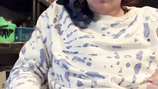 Toying with a hitachi at the computer witnessing pornography