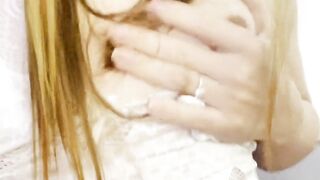 Trans com Lindos Seios Gozando Gostoso