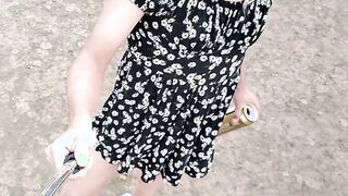 linda trans con sandalias nuevas muy caliente sale a caminar busca un pene grande y grueso