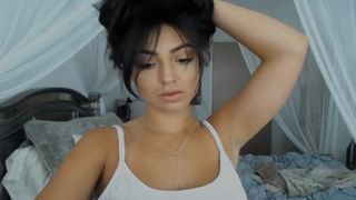 Kylie Jenner Look like, Put Some Rap Music And Masturbate To Her!!!!!