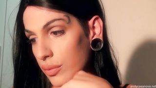 Una Famiglia Transgressiva - Suzie Q VS Mietta Marini
