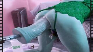 EXTRAORDINARY MACHINE HOOK-UP